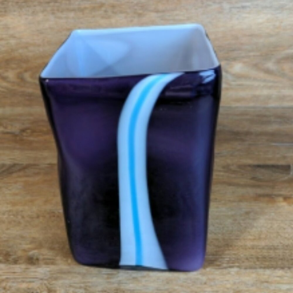 PIER 1 IMPORTS 7 TALL 4.5 SQUARE HAND BLOWN GLASS VASE PURPLE W/BLUE & WHITE
